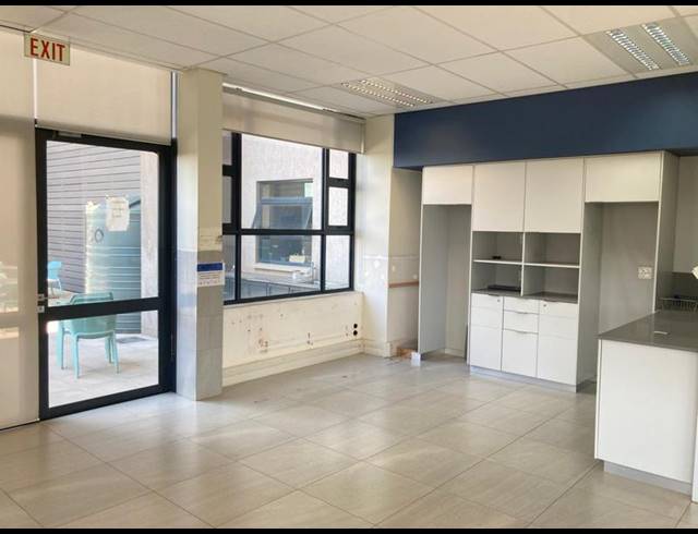 BUSINESS PROPERTY TO RENT IN BOKSBURG NORTH